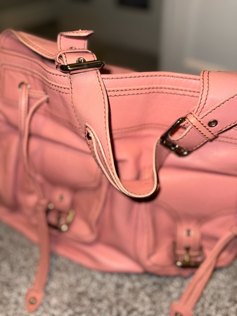 Marc Jacobs Rose-Pink Leather Shoulder Bag with Front Pockets - Picture 3 of 9